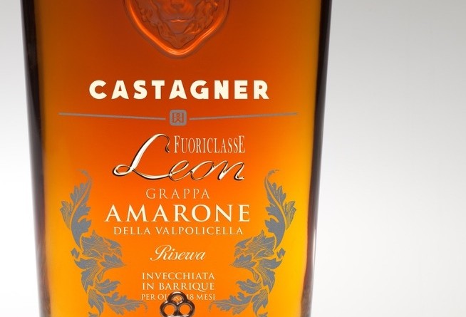 Foto bottiglia_ Etichetta d'Argento Packaging Grappa Castagner