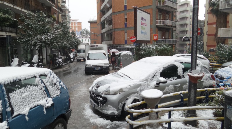 NEVE A NAPOLI