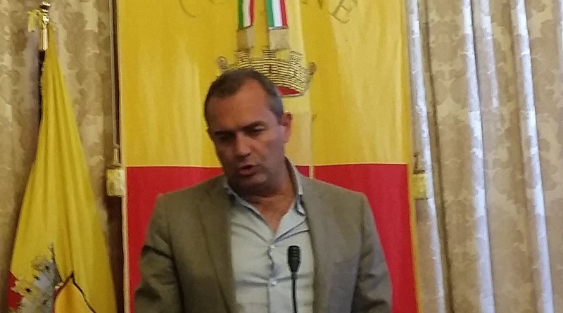 Sindaco De Magistris